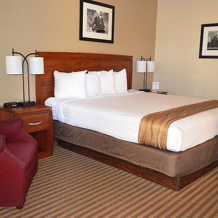 Best Western Hospitality House Emporia Exterior photo